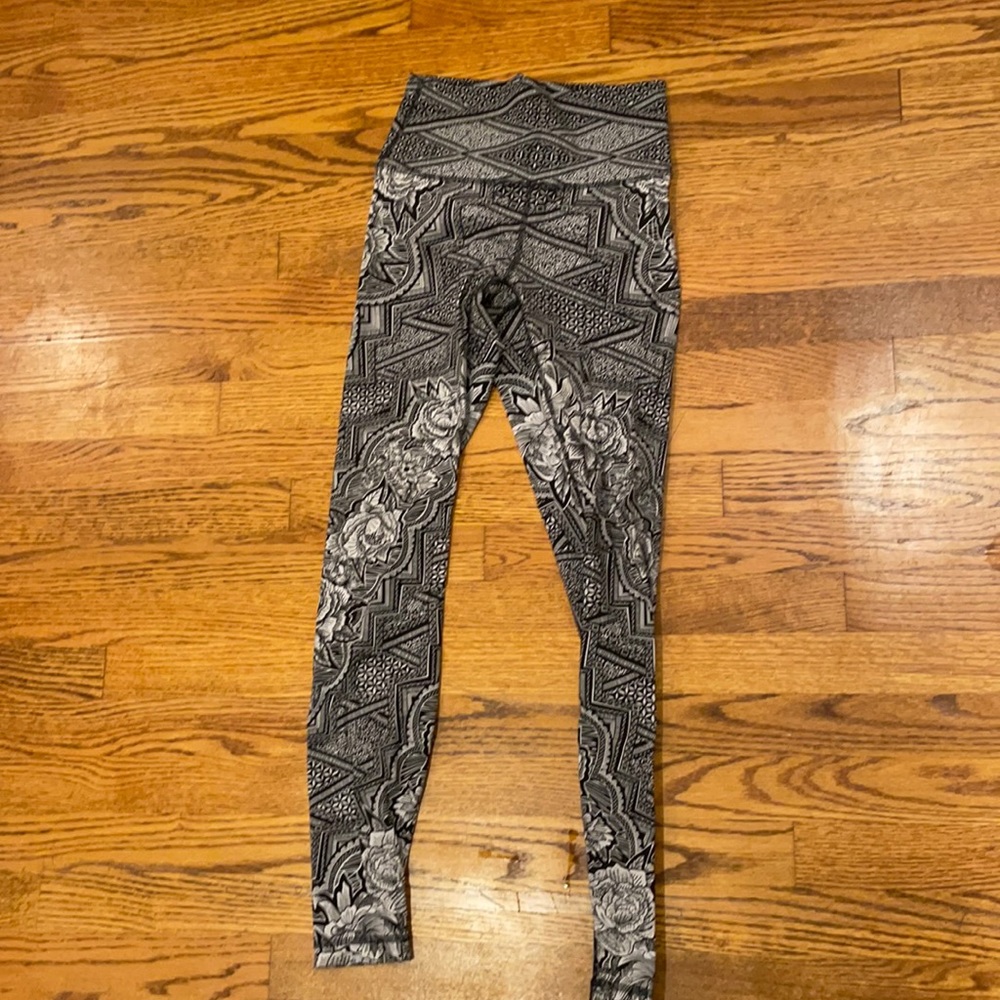 Lululemon Pattern Leggings